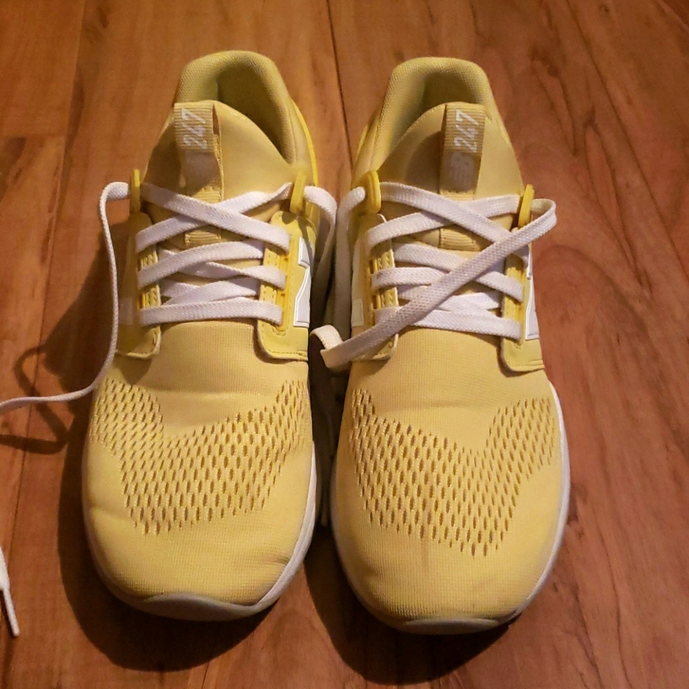 New Balance 247